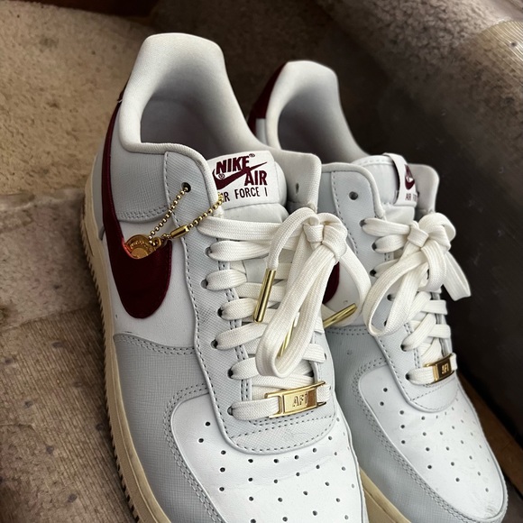 Nike Air Force 1 Womens (10) - Picture 3 of 4